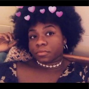 Meet your Posher, Destinee